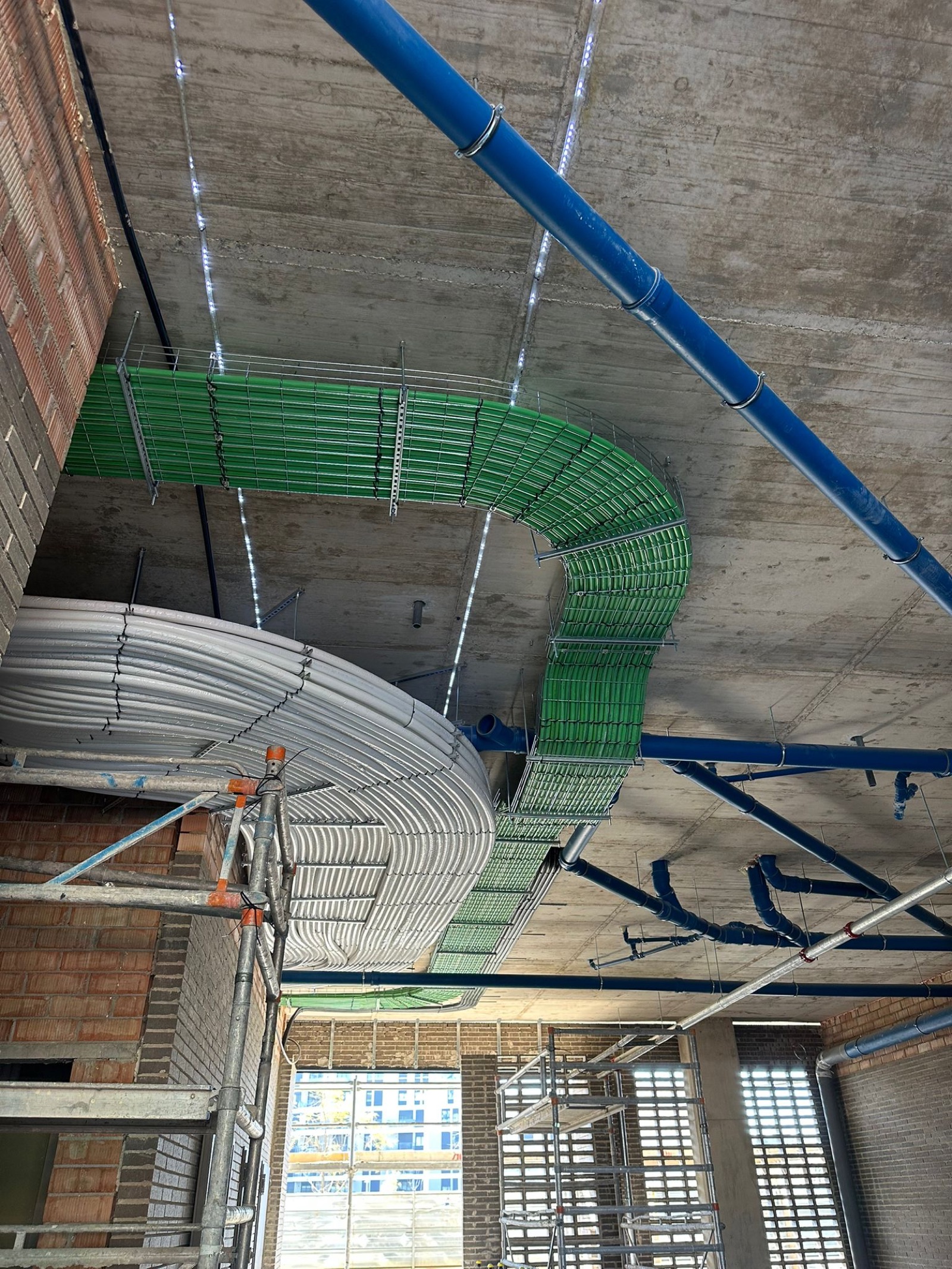 Instalaciones · Distribución de climatización por conductos — Reformas Gran Decor Barcelona